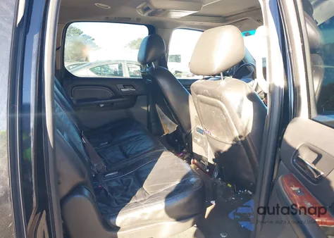 2010 Cadillac Escalade Esv Premium from USA, damaged, VIN 1GYUCJEFXAR103798